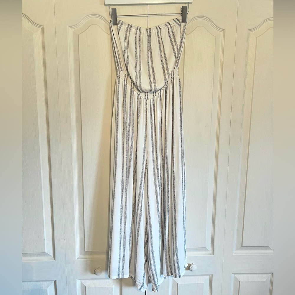 Silence + Noise Strapless Smocked Crop Jumpsuit - L